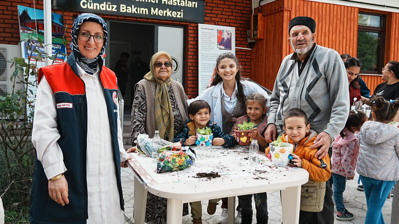 BELKA KREŞİ MİNİKLERİ ALZHEİMER MERKEZİ’NDE 