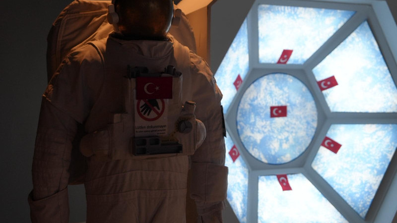 UFKUN ÖTESİNDE SERGİSİ DÜZCE BİLİM MERKEZİ’NDE