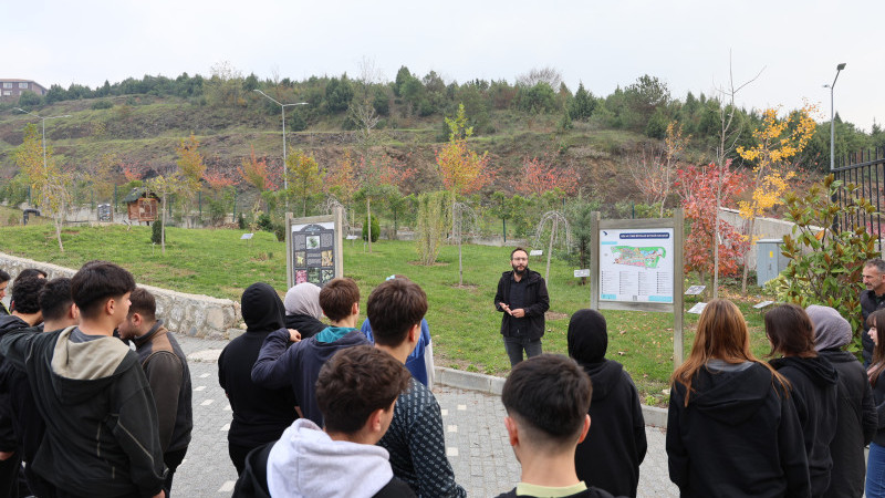 SAFİR KOLEJİ ANADOLU LİSESİ’NDEN DÜ’YE ZİYARET