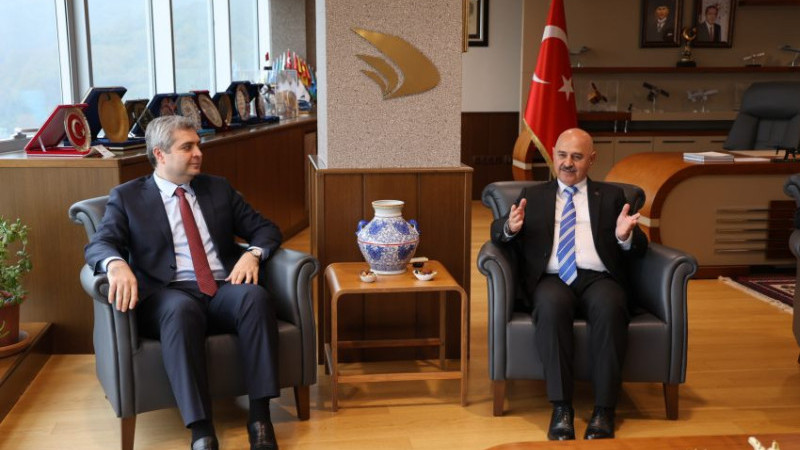 GÜRCİSTAN BÜYÜKELÇİSİ KALANDİA’DAN DÜ REKTÖRÜNE ZİYARET