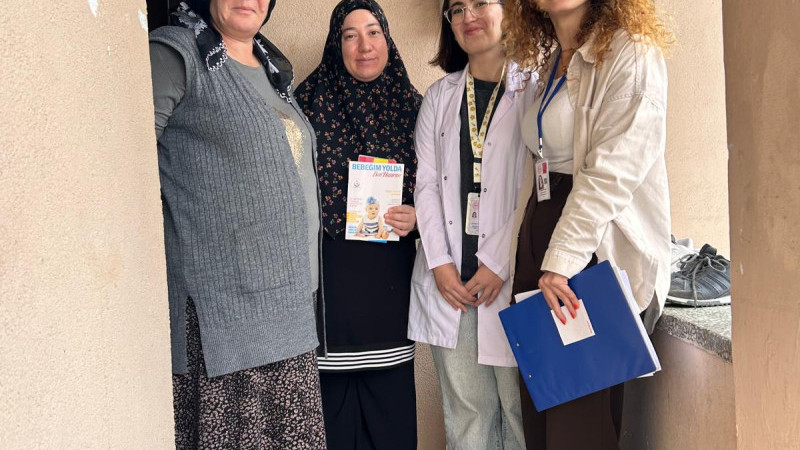 AKÇAKOCA İLÇE SAĞLIK MÜDÜRLÜĞÜ ANNELERİN YANINDA