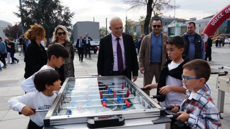 “OKULA MOLA, SPORA FORA!” ETKİNLİĞİYLE GENÇLER SPORA DOYDU