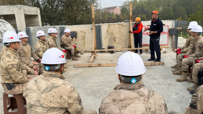 DÜZCE, 12 KASIM DEPREMİNİN YIL DÖNÜMÜNE