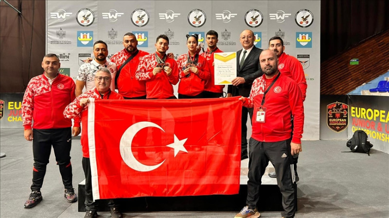 GENÇ MİLLİ HALTERCİLER AVRUPA'NIN ZİRVESİNDE