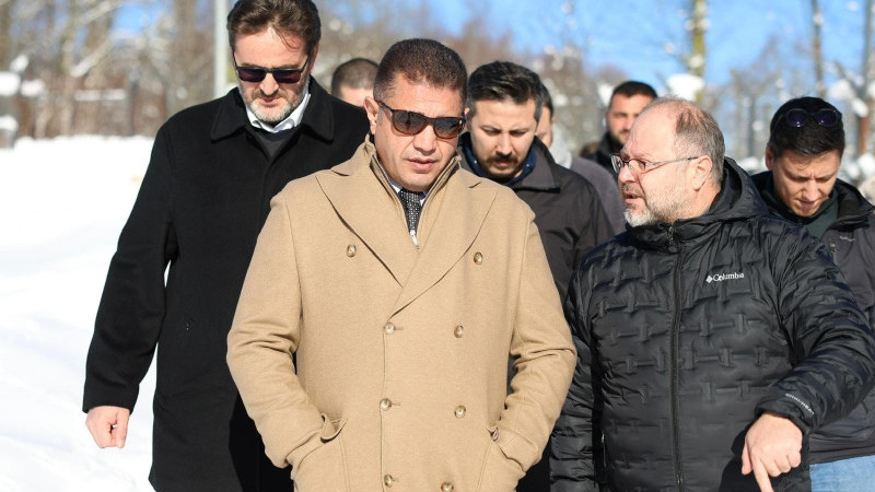 DÜZCE VALİSİ SELÇUK ASLAN’DAN HAYVAN BARINAĞINA ZİYARET