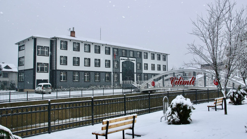 ÖĞRENCİLERİN YKS SINAV ÜCRETLERİNİ KAYMAKAMLIK KARŞILAYACAK