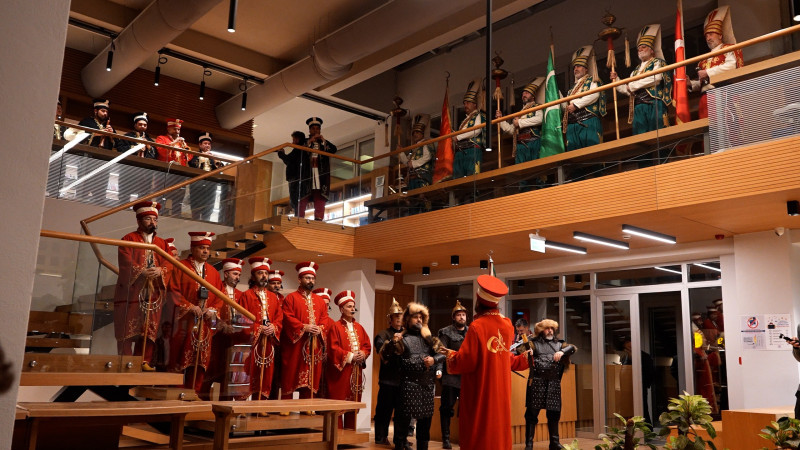 DÜZCE’DE ÖĞRENCİLERE MEHTERANLI SÜRPRİZ 