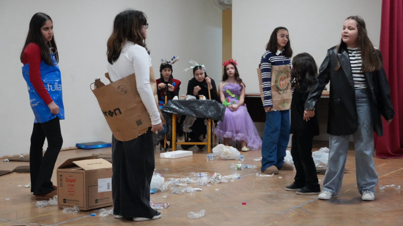 PLASTİK RÜYALAR OYUNU ÖĞRENCİLERLE BULUŞTU