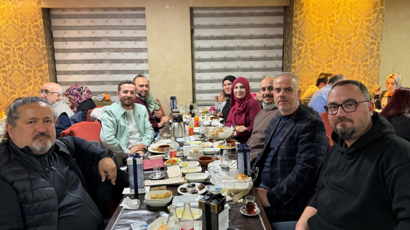 ‘SOFRALARIMIZ YERDE KURULUR, RUHLARIMIZ GÖKTE BULUŞUR’