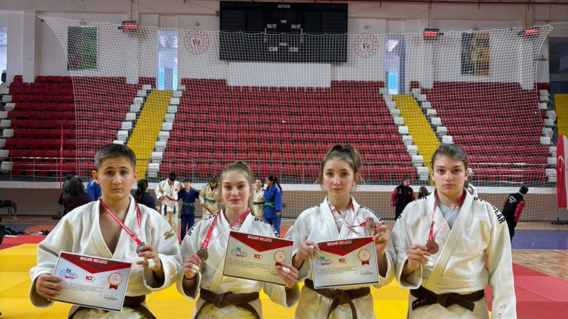 ALTIN MADALYANIN SAHİBİ NERİS GÜLER