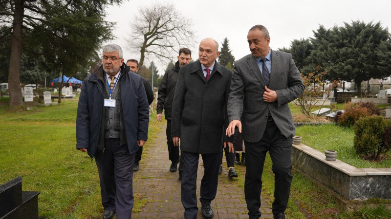 MEZARLIKLARA YOĞUN ZİYARET GERÇEKLEŞTİ