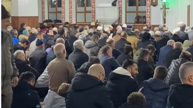 KADİR GECESİ DUALARLA İDRAK EDİLDİ