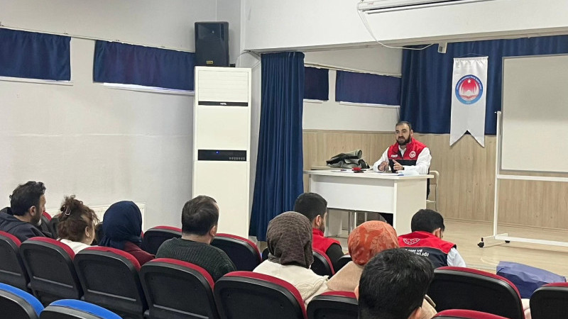 UYGULAMALI ARICILIK KURSU BAŞLADI