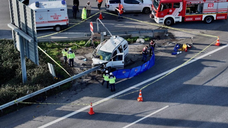 594 TRAFİK KAZASINDA 5 KİŞİ HAYATINI KAYBETTİ