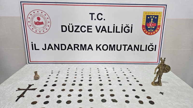 DÜZCE’DE MEZAR SOYGUNCULARI YAKALANDI