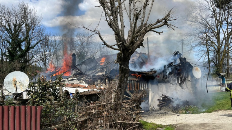 TEK KATLI EV KULLANILAMAZ HALE GELDİ