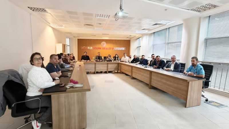 DÜZCE’DE ACİL SAĞLIK HİZMETLERİ MASAYA YATIRILDI