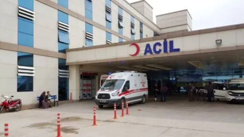 İKİNCİ KATTAN ATLAYAN ADAM KURTARILAMADI