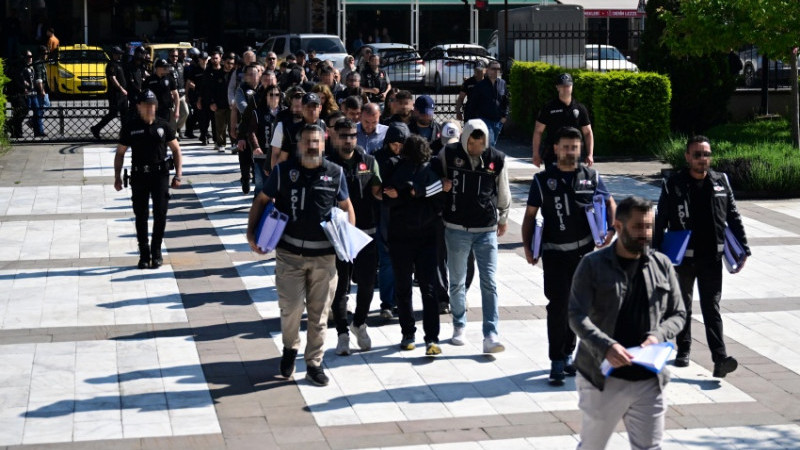NİTELİKLİ DOLANDIRICILIK OPERASYONUNDA YAKALANAN 21 ZANLIDAN 9'U TUTUKLANDI