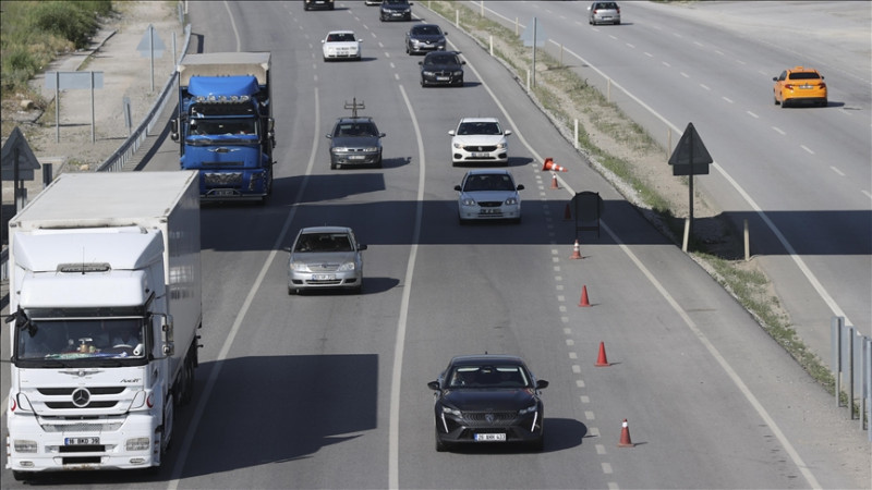 DÜZCE VALİLİĞİ’NDEN BAYRAM ÖNCESİ TRAFİK TEDBİRİ