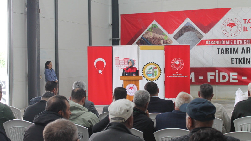DÜZCE'DE ÇELTİK ÜRETİCİLERİNE TOHUM DAĞITILDI