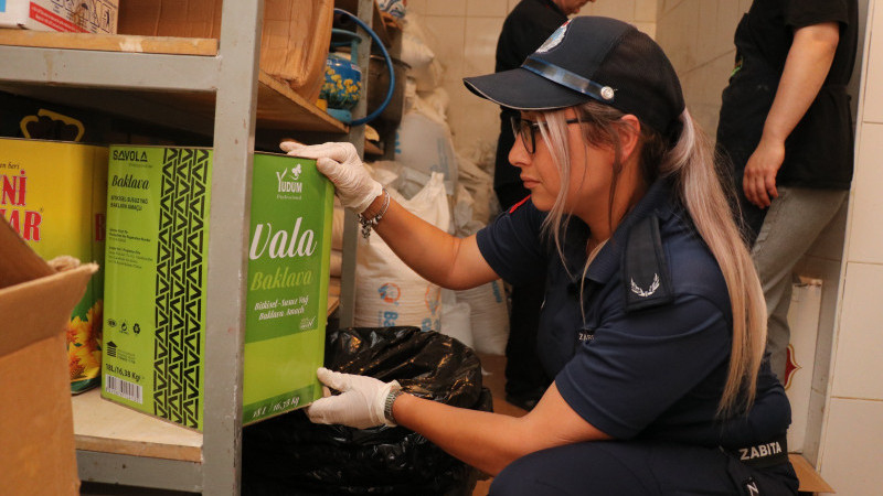 ZABITA EKİPLERİ GIDA İŞLETMELERİNİ SIKI TAKİBE ALDI