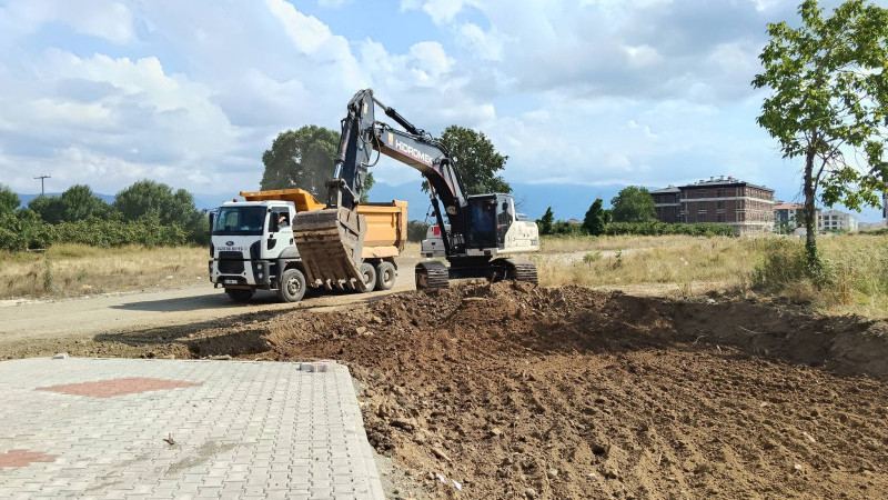 BEYCİLER MAHALLESİ’NDE YENİ YOLLAR AÇILIYOR 