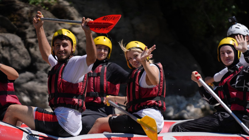 MELEN ÇAYINDA ADRENALİNİ DOYASIYA YAŞADILAR
