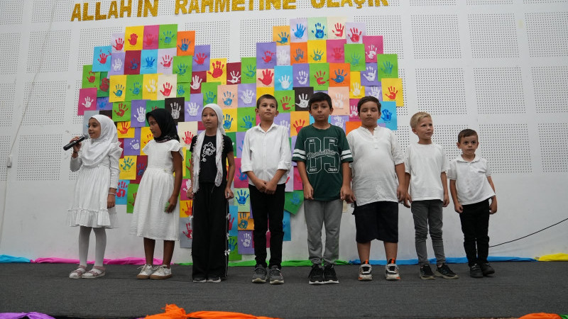 ÇOCUK ÜNİVERSİTESİ MİLLİ VE MANEVİ DEĞERLERE SAHİP ÇIKIYOR