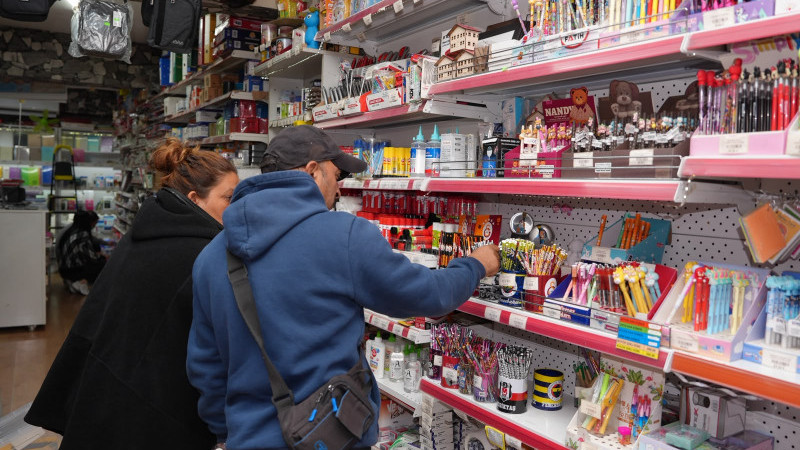 DÜZCE BELEDİYESİ’NDEN 2500 TL’LİK KIRTASİYE ÇEKİ 