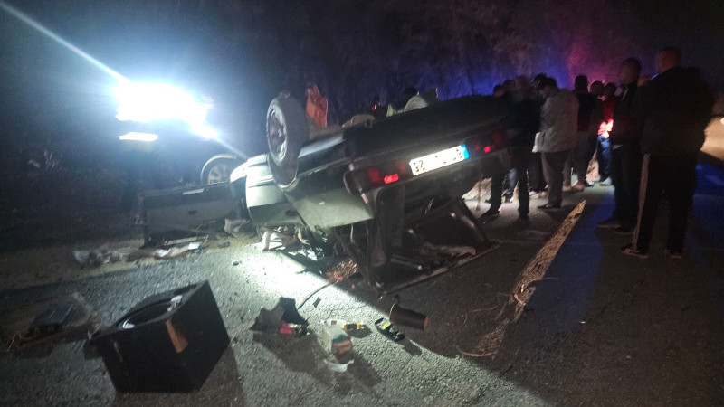 YIĞILCA YOLUNDA FECİ KAZA: 2 YARALI